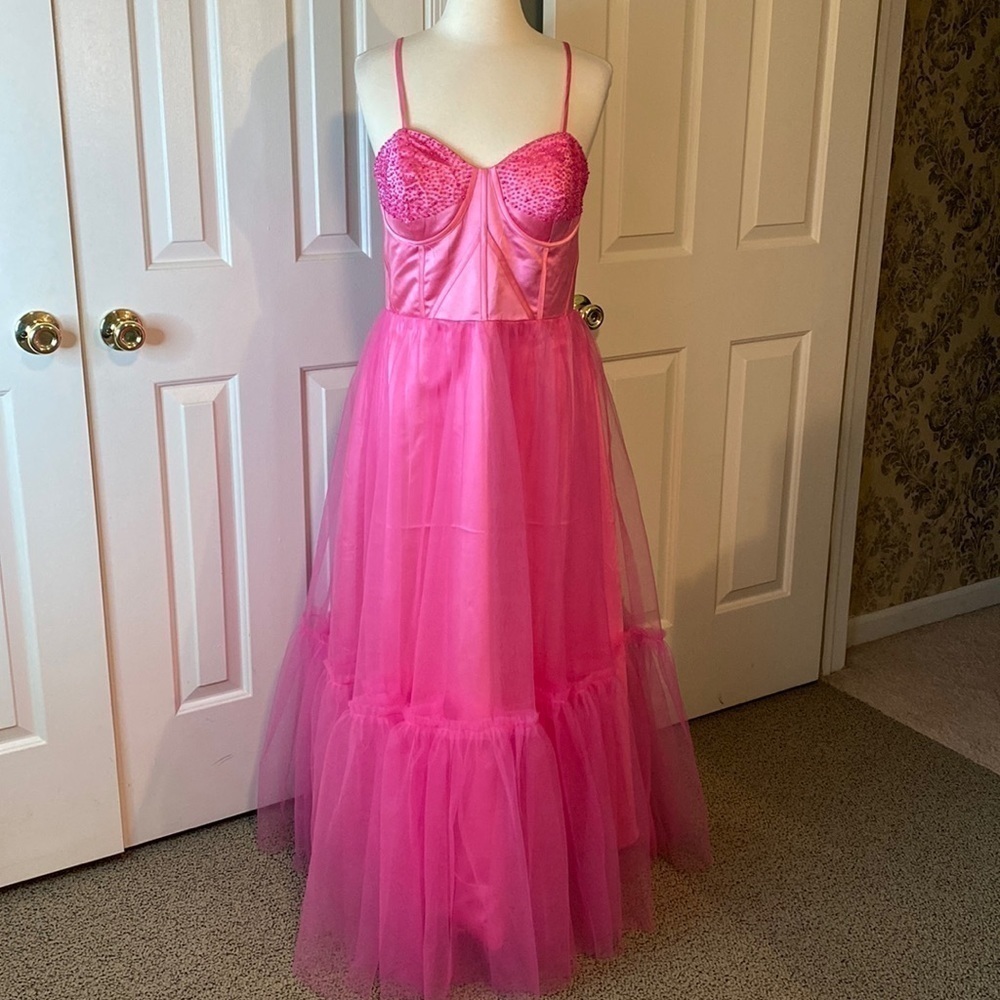 Tulle & Satin Pink Prom Dress w/ Beading & Corset Back Size 14 NWOT
